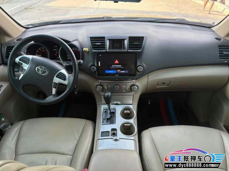 13年丰田汉兰达轿车抵押车出售