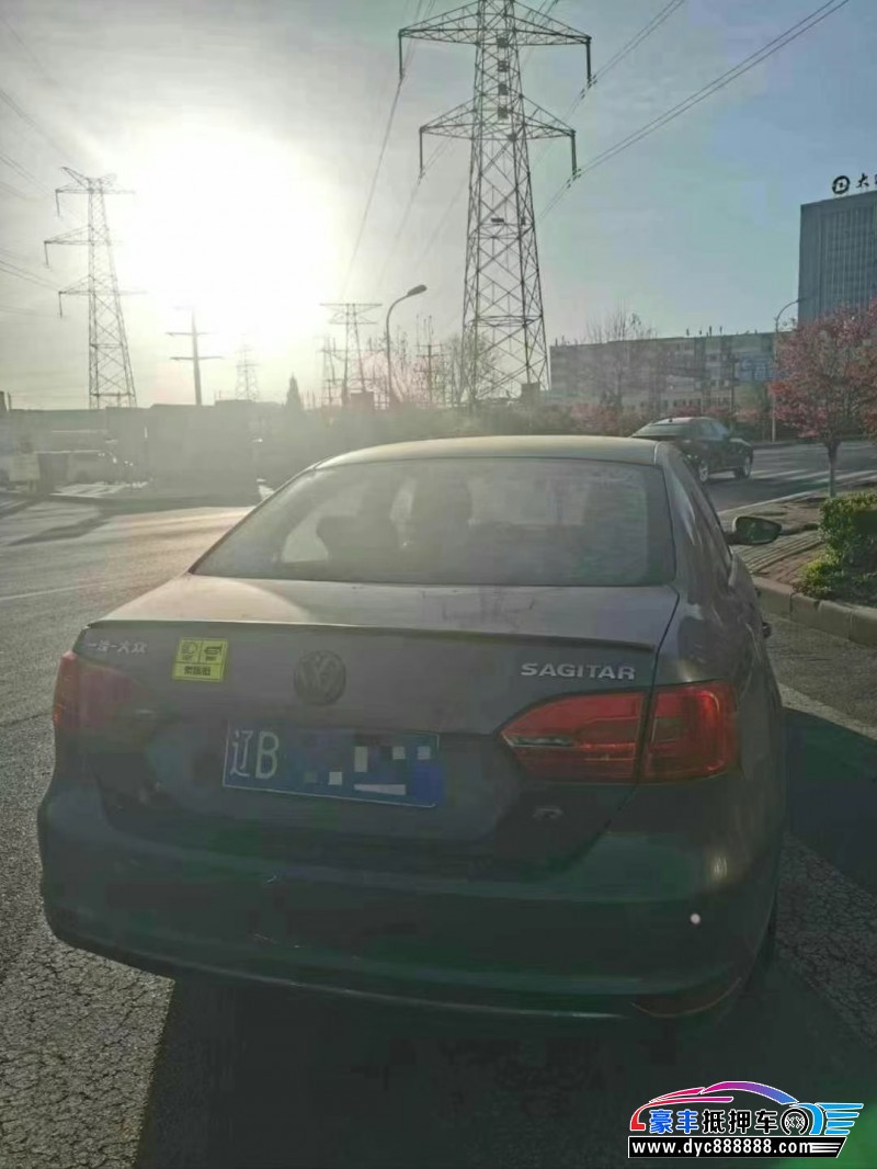14年大众速腾轿车抵押车出售