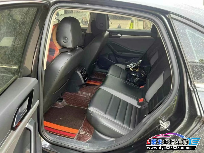 19年大众速腾轿车抵押车出售