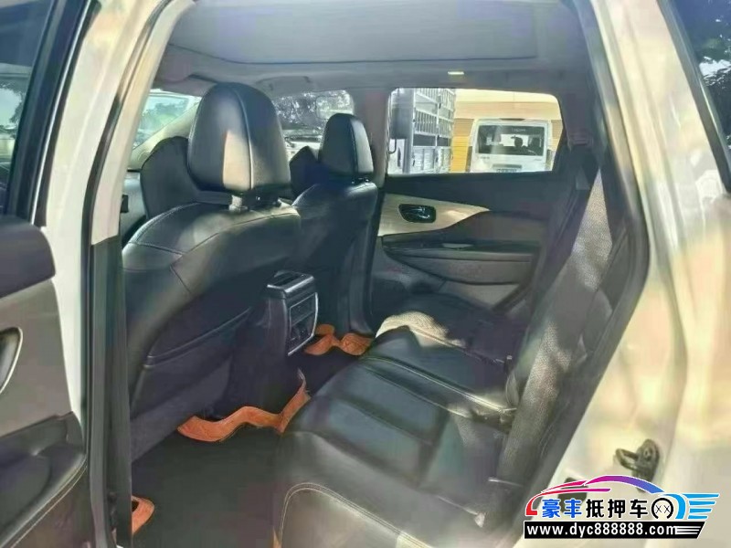 18年日产楼兰轿车抵押车出售