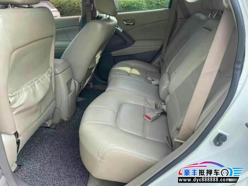 12年日产楼兰轿车抵押车出售