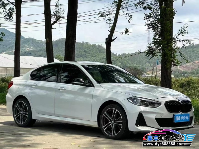 21年宝马1系轿车抵押车出售