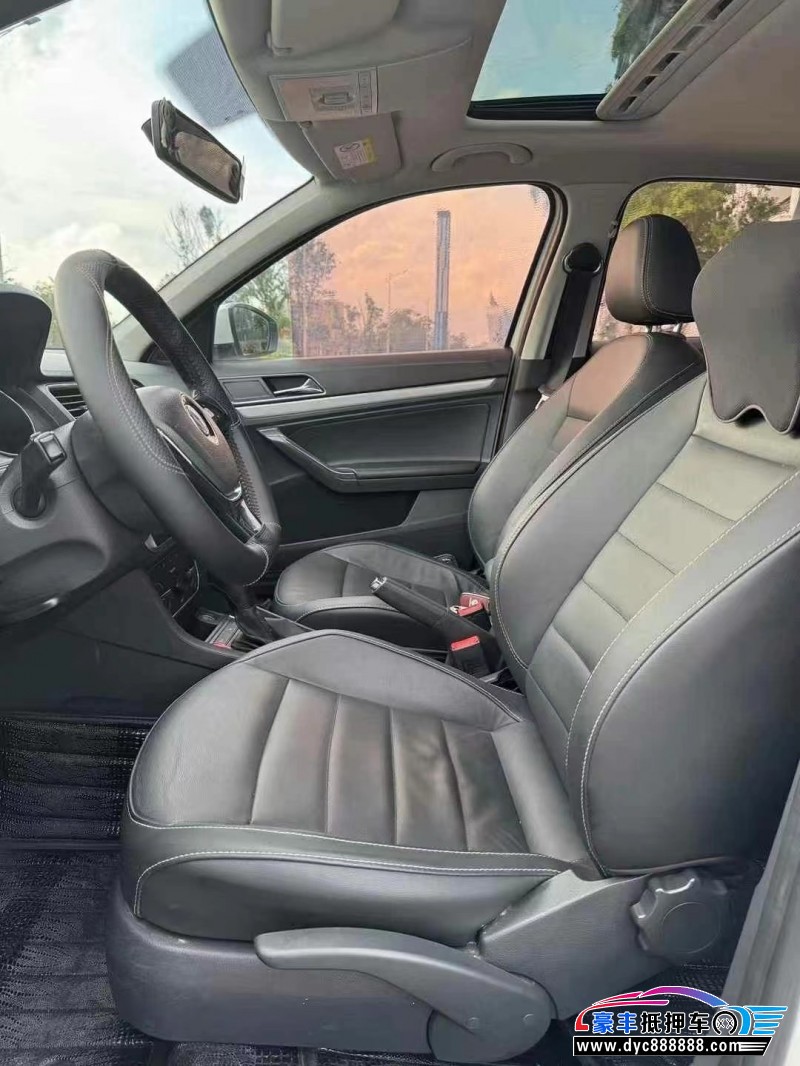 18年大众朗逸轿车抵押车出售