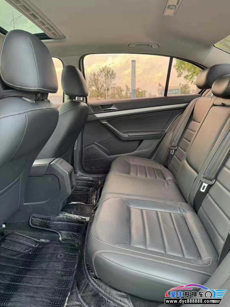 18年大众朗逸轿车抵押车出售