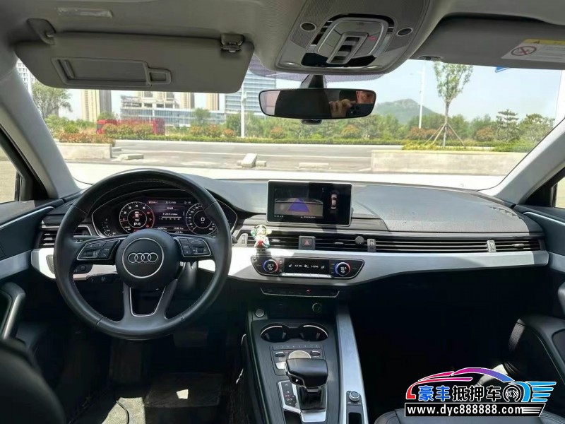 19年奥迪A4L轿车抵押车出售