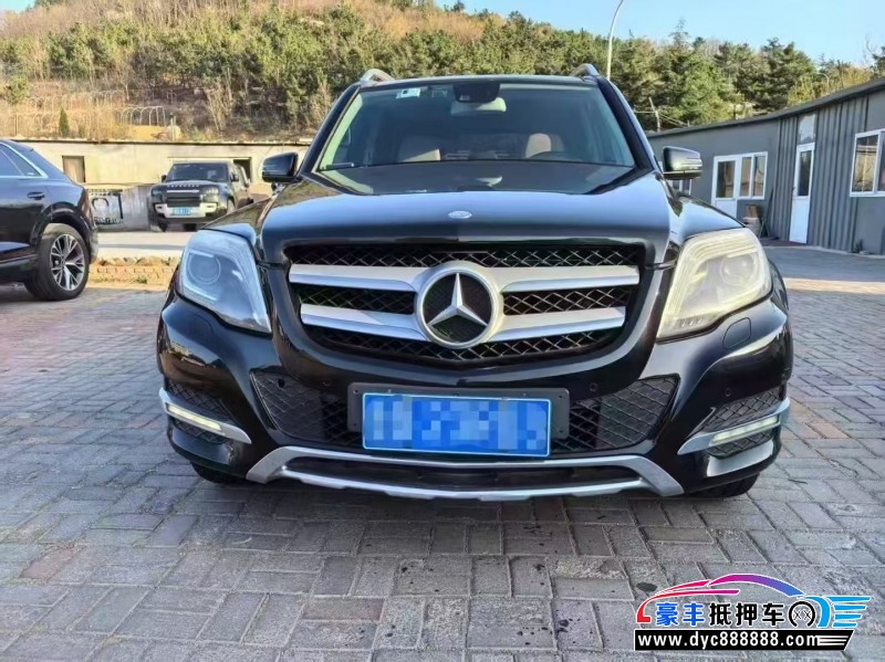 13年奔驰GLK轿车抵押车出售