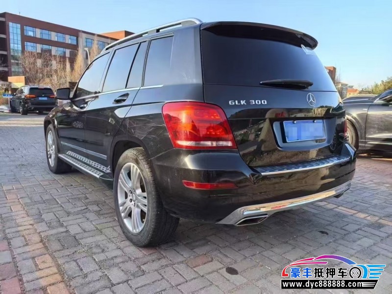13年奔驰GLK轿车抵押车出售