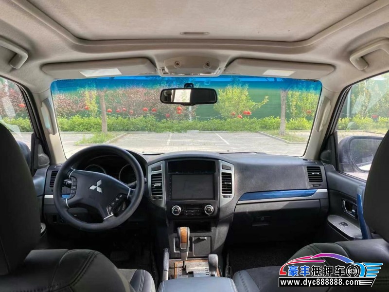 19年三菱帕杰罗SUV抵押车出售