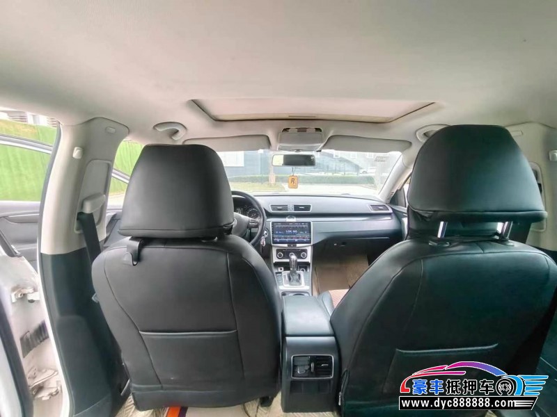 13年大众迈腾轿车抵押车出售