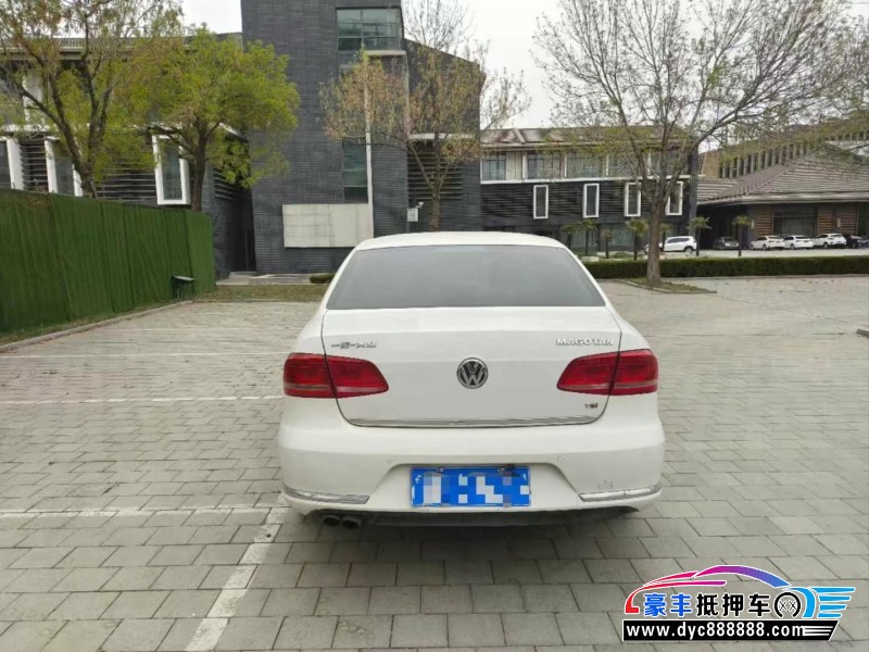 13年大众迈腾轿车抵押车出售