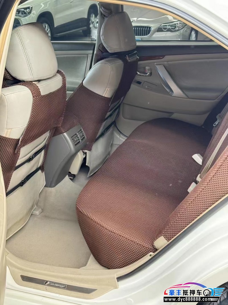 14年丰田凯美瑞轿车抵押车出售