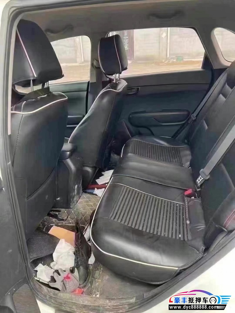 15年起亚KX3轿车抵押车出售