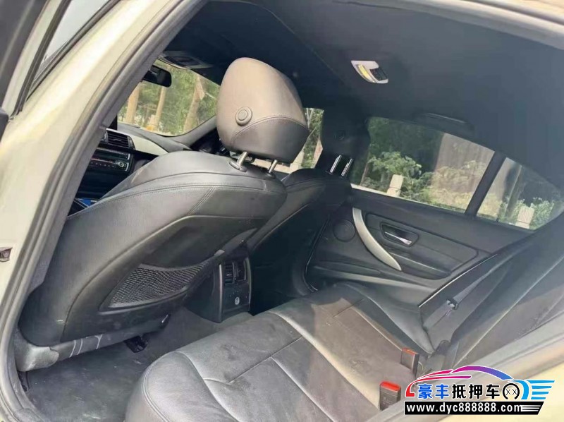 15年宝马3系轿车抵押车出售