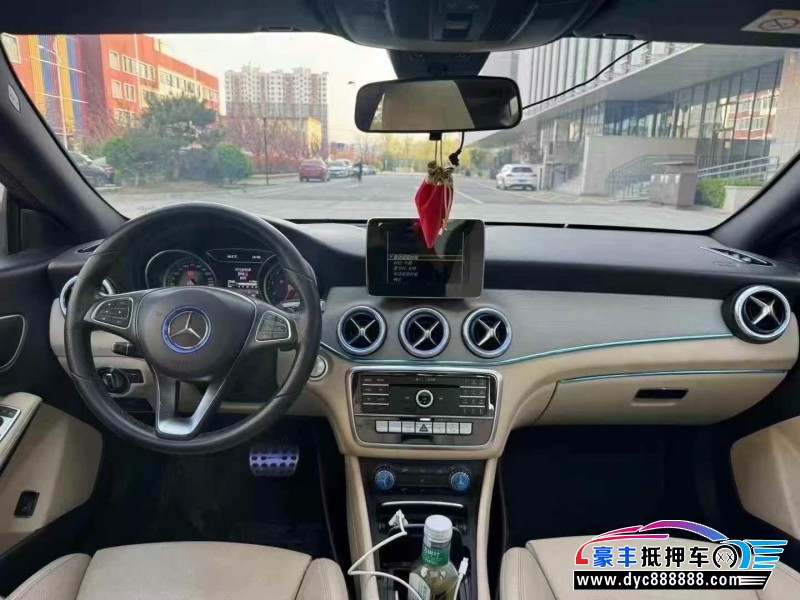 16年奔驰CLA轿车抵押车出售