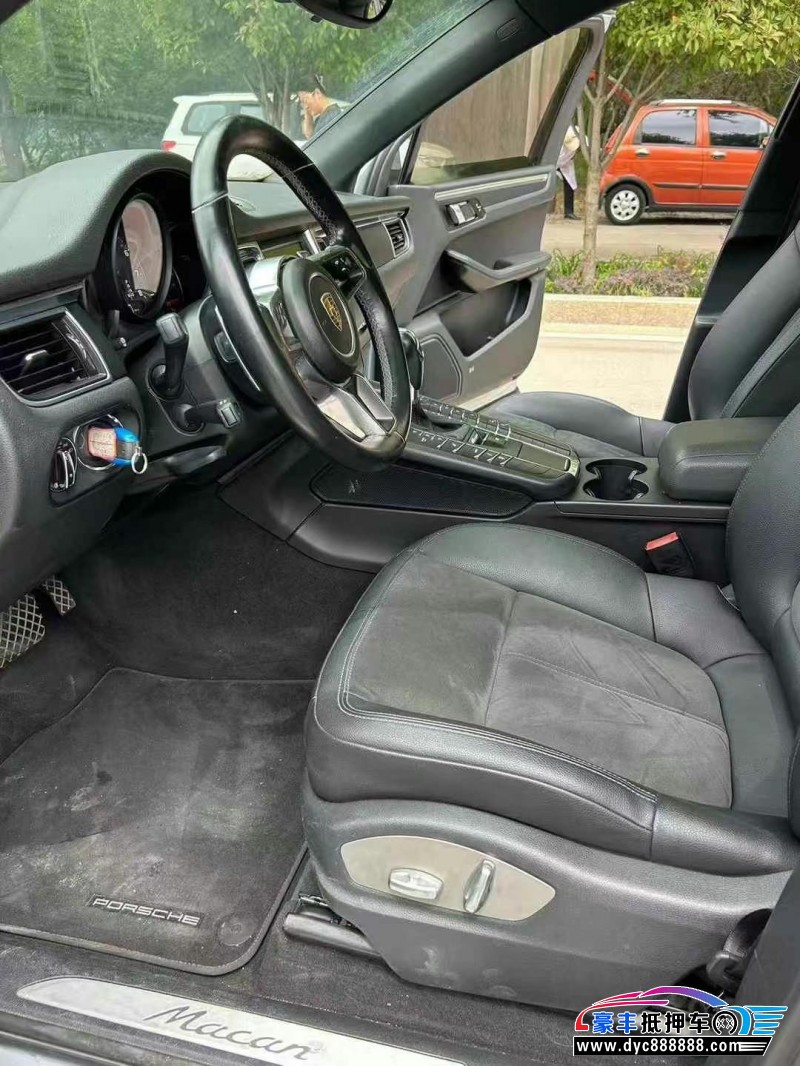 16年保时捷Macan迈凯轿车抵押车出售