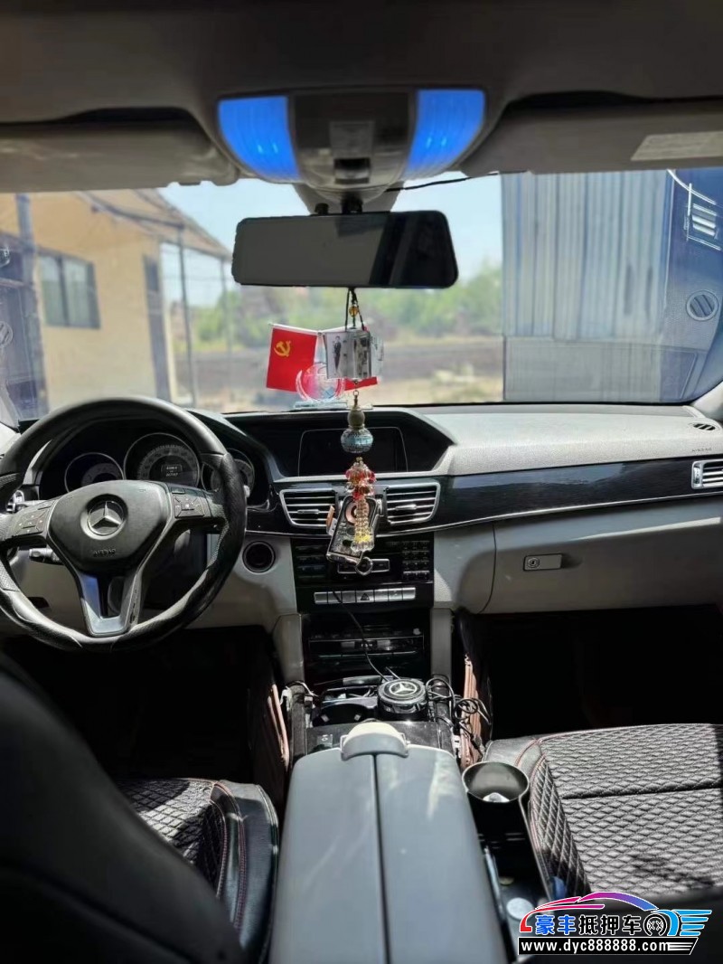 13年奔驰E轿车抵押车出售