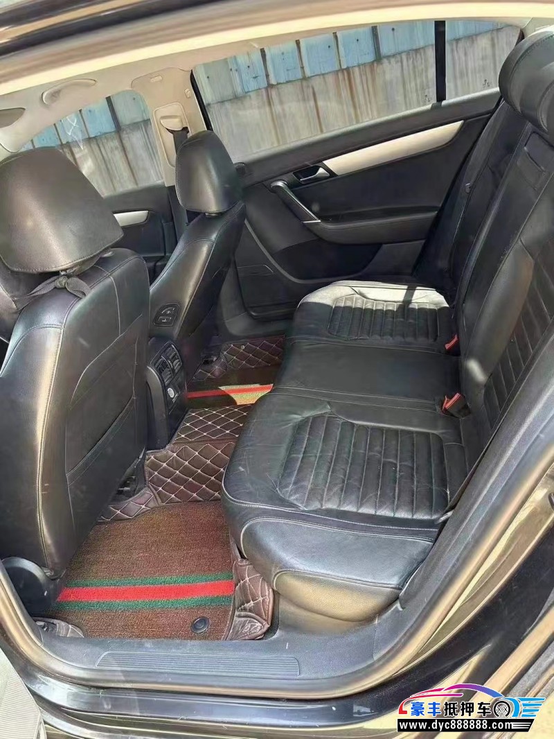 13年大众迈腾轿车抵押车出售