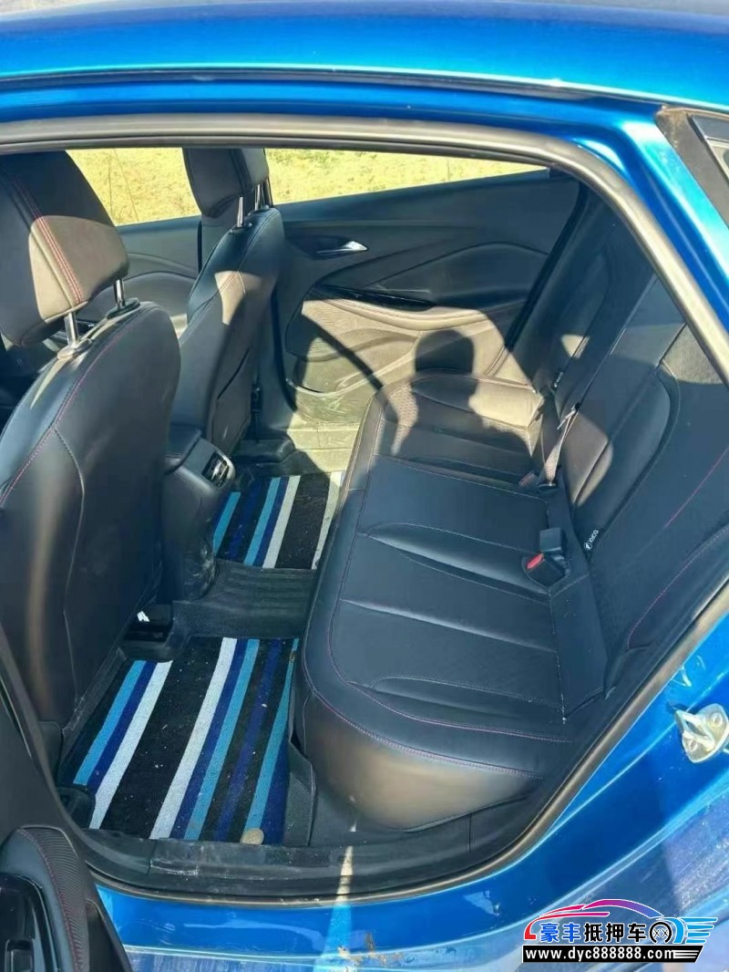 22年别克威朗轿车抵押车出售