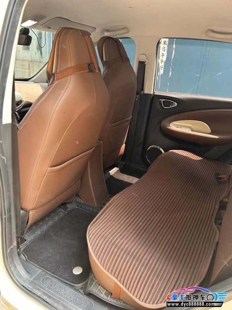 23年五菱缤果轿车抵押车出售