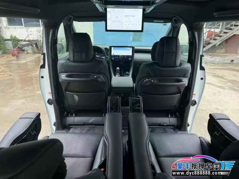 25年丰田威尔法轿车抵押车出售