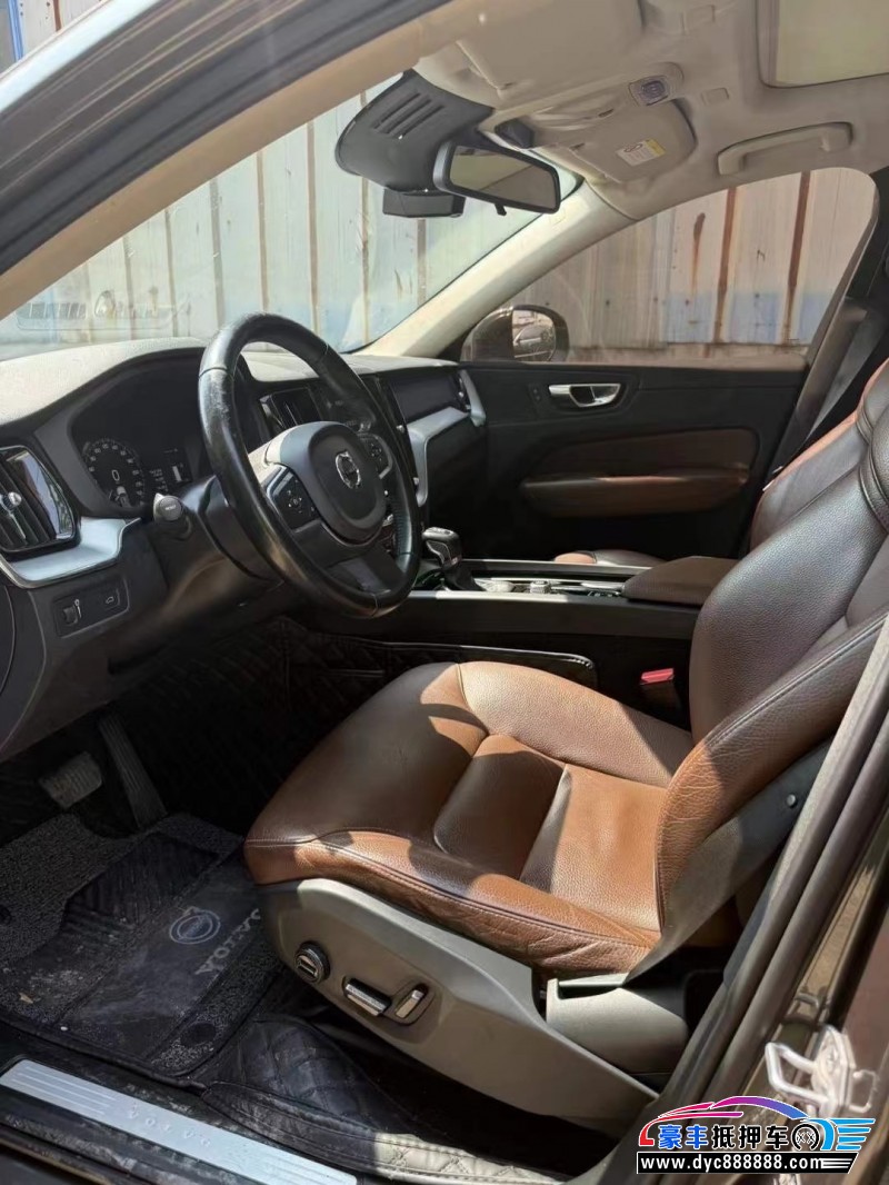 19年沃尔沃XC60轿车抵押车出售