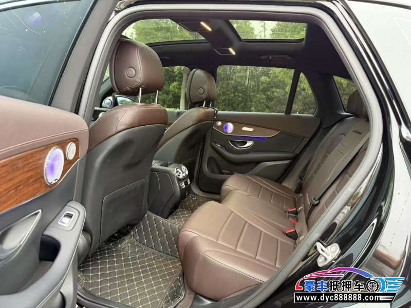 21年奔驰GLC轿车抵押车出售