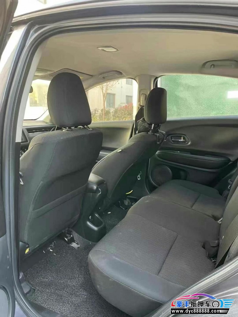 16年本田缤智轿车抵押车出售