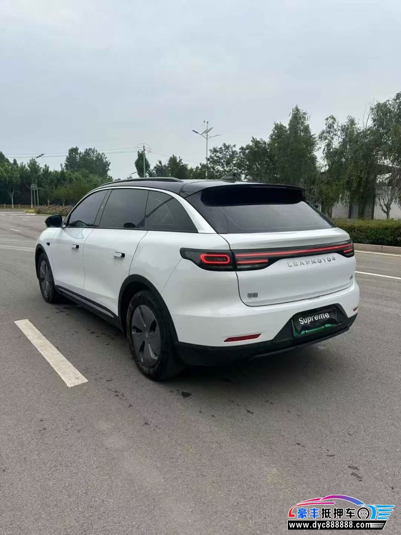 22年零跑C11轿车抵押车出售