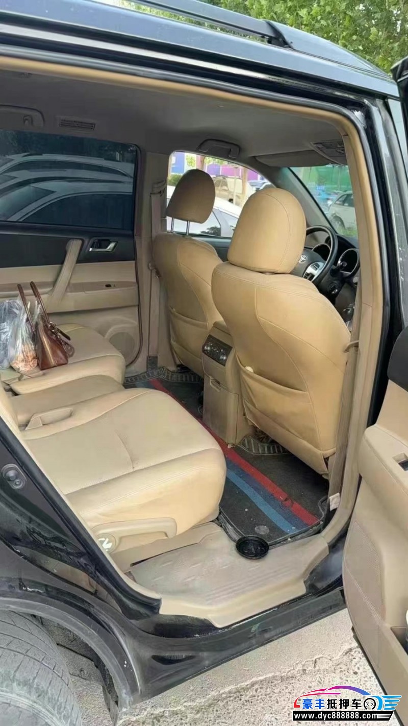 14年丰田汉兰达轿车抵押车出售