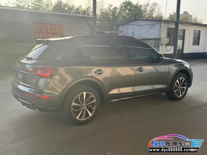 24年奥迪Q5轿车抵押车出售