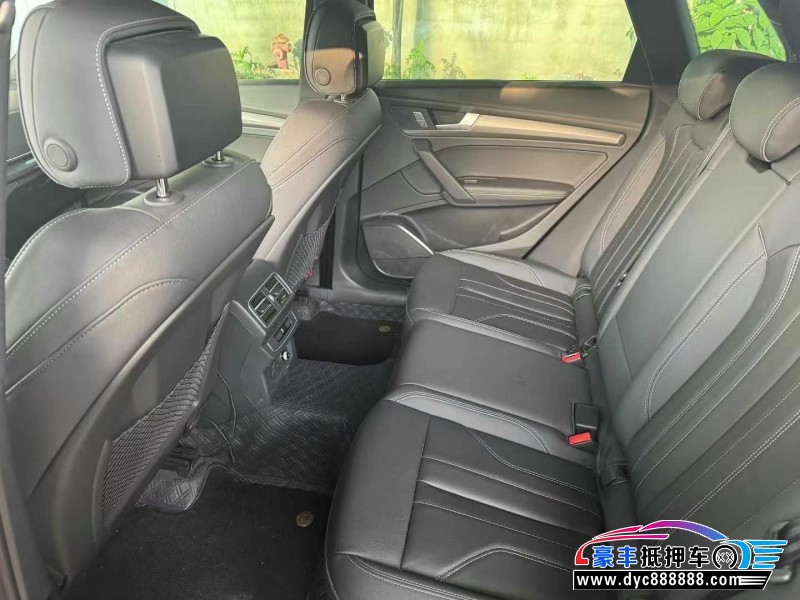 24年奥迪Q5轿车抵押车出售