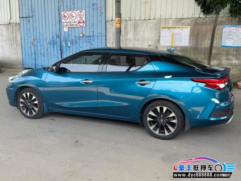 16年日产蓝鸟轿车抵押车出售