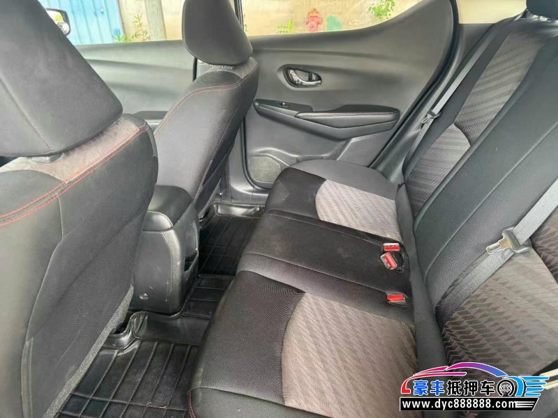 16年日产蓝鸟轿车抵押车出售