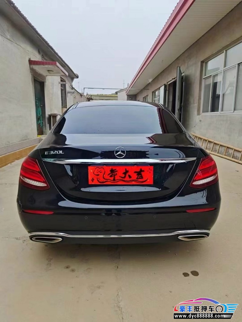 16年奔驰E轿车抵押车出售