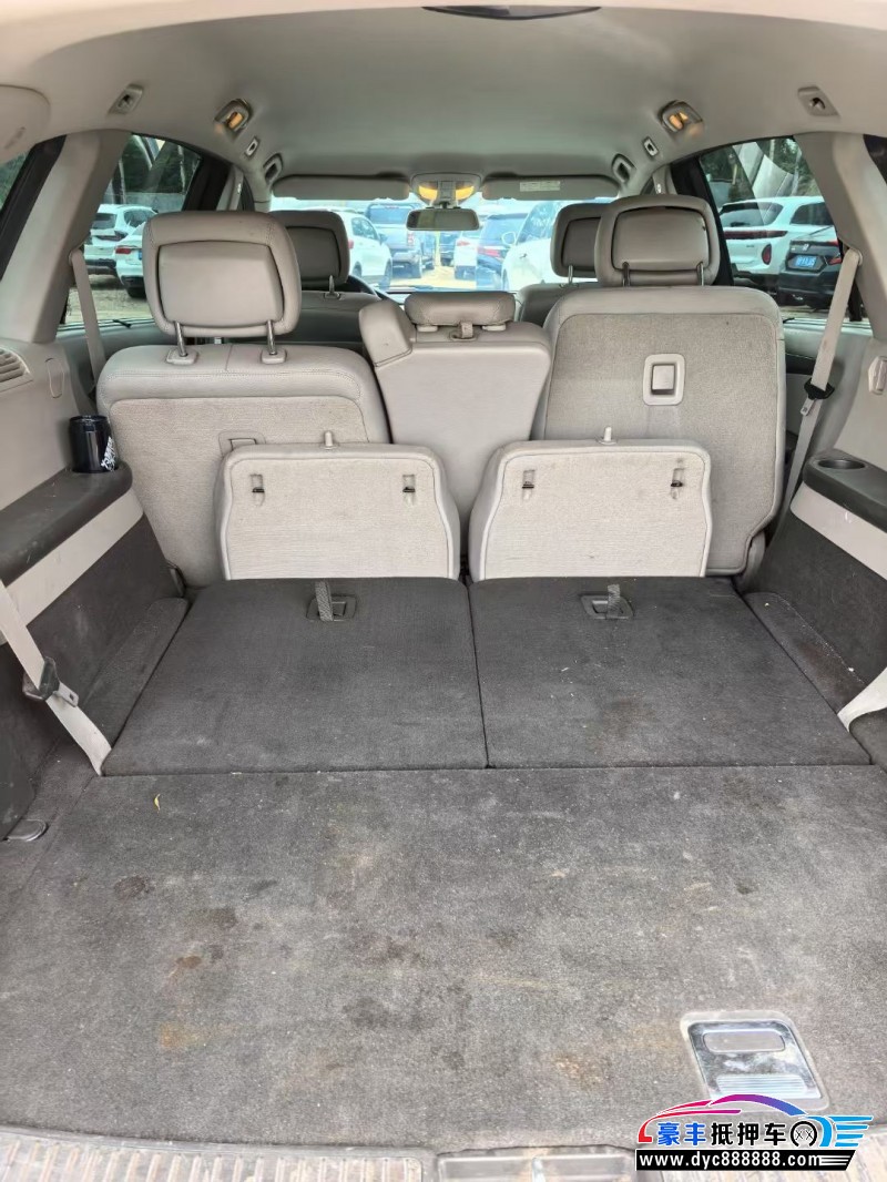 13年奔驰R轿车抵押车出售