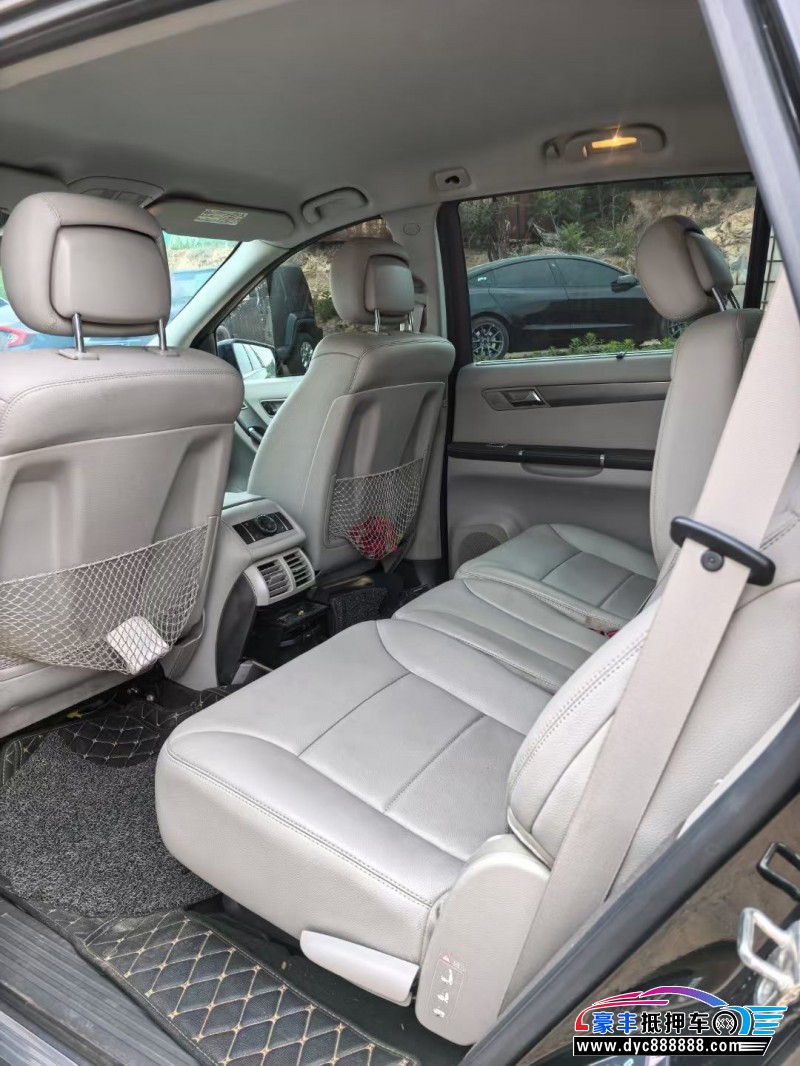 13年奔驰R轿车抵押车出售