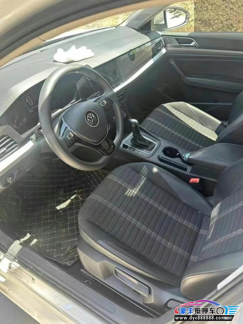 21年大众朗逸轿车抵押车出售