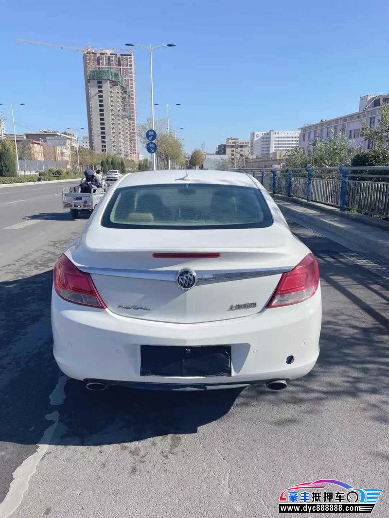 13年别克君威轿车抵押车出售