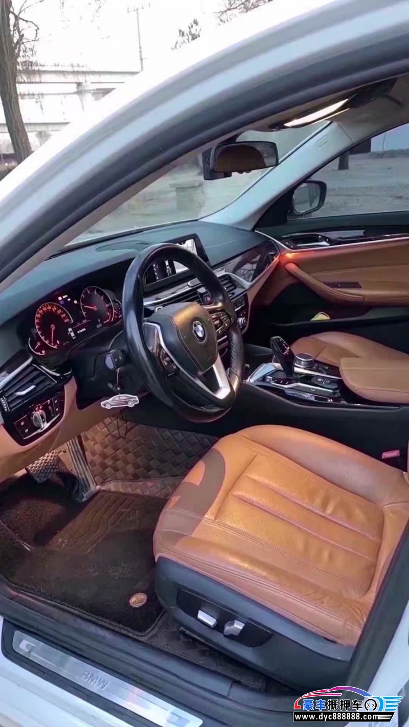 17年宝马5系轿车抵押车出售