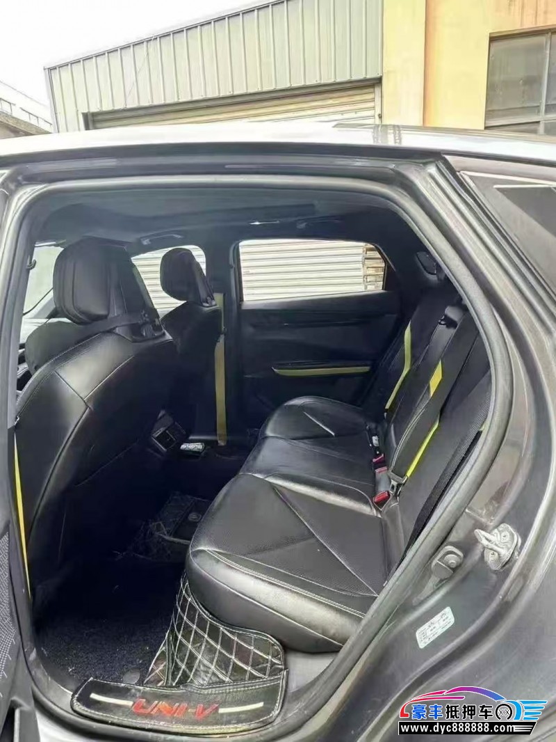 22年长安长安UNI轿车抵押车出售