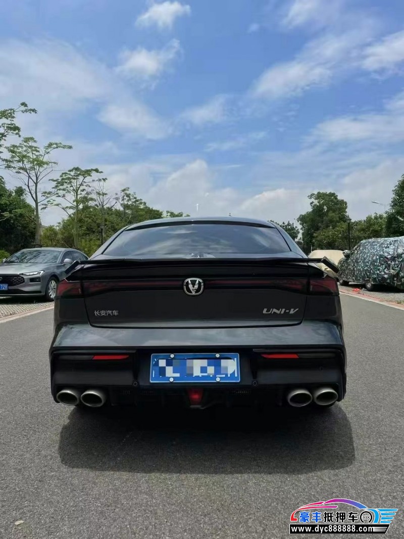24年长安长安UNI轿车抵押车出售