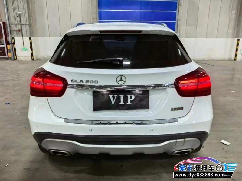 19年奔驰CLA轿车抵押车出售