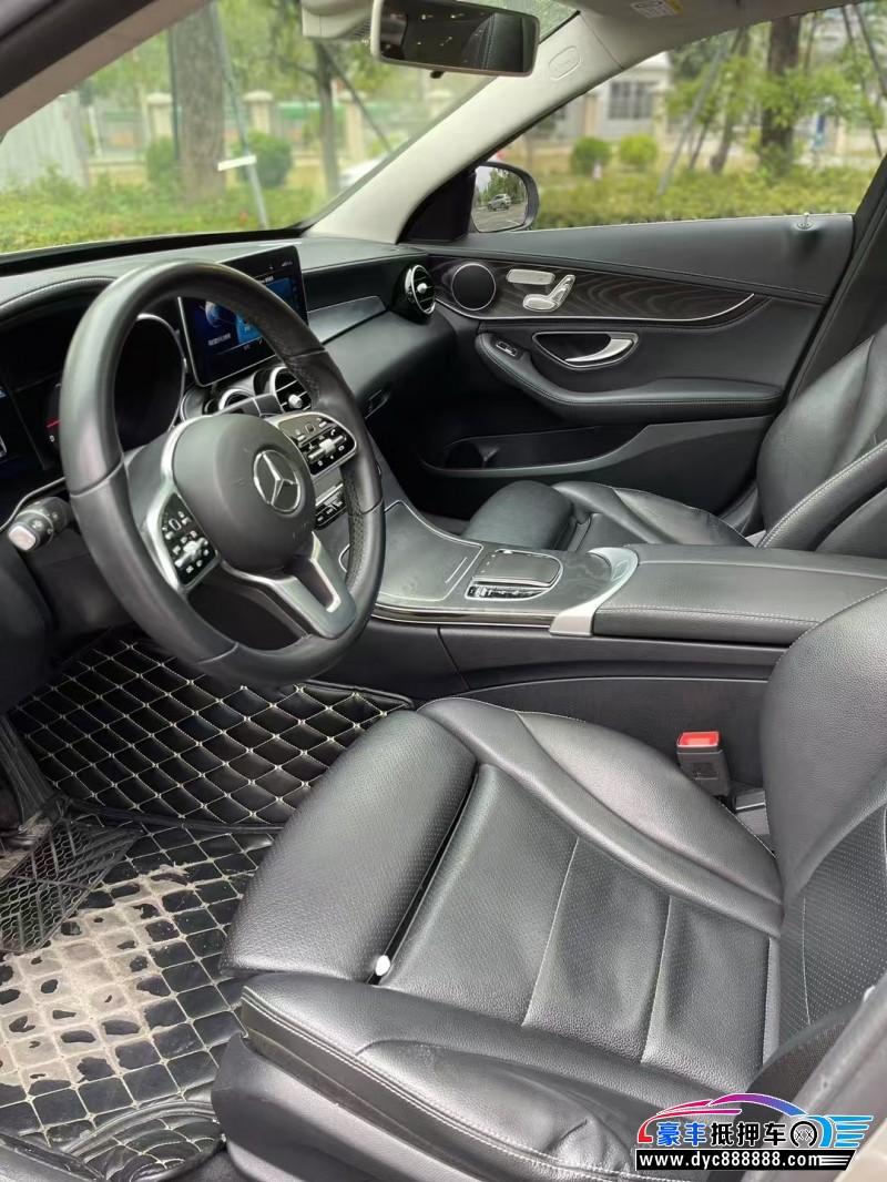 19年奔驰C轿车抵押车出售