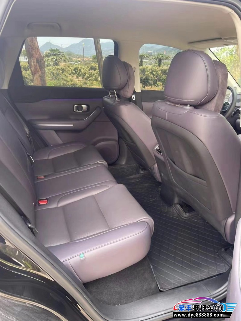 24年零跑C10轿车抵押车出售