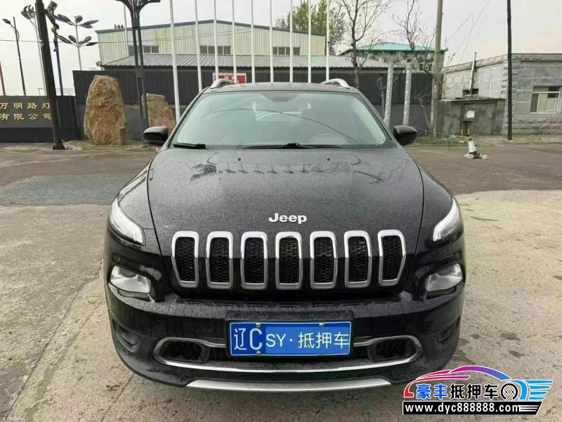 18年Jeep自由光轿车抵押车出售