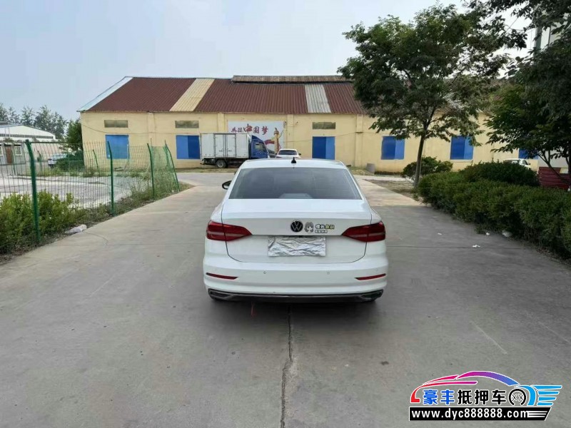 24年东风风神奕炫轿车抵押车出售