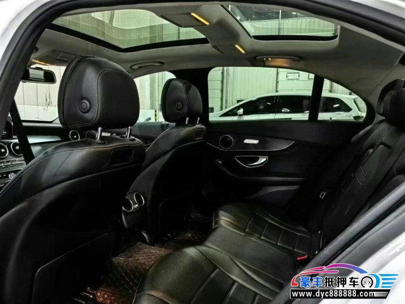 18年奔驰C轿车抵押车出售