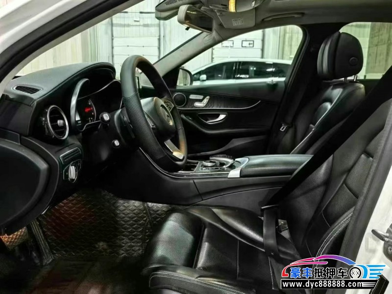 18年奔驰C轿车抵押车出售