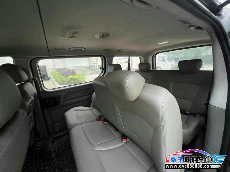 12年现代辉翼轿车抵押车出售