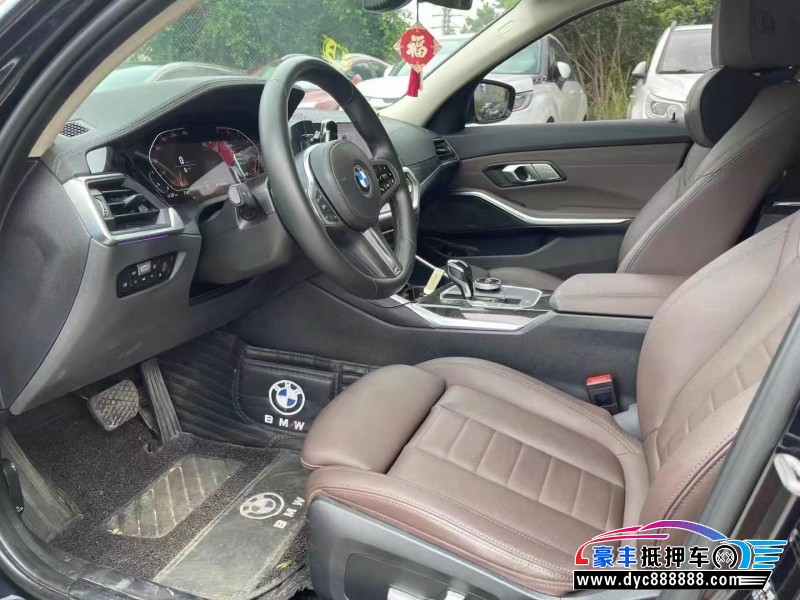 20年宝马3系轿车抵押车出售